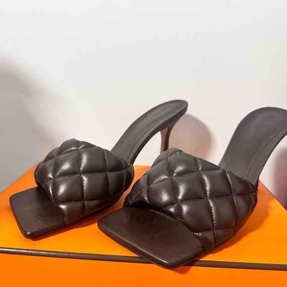 Bottega Padded Mule - Picture 2 of 4